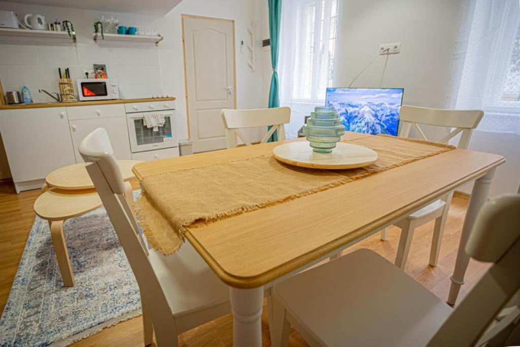 Boutique Apartment In Akacfa Street — Photos 3